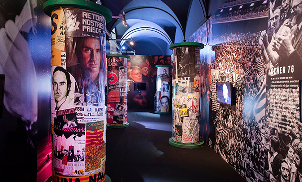 Exposició "Llach. Com un arbre nu"