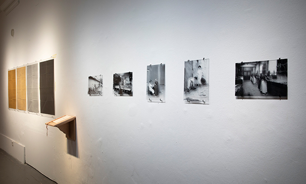 Exposició Ple de forats