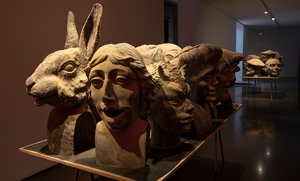 Exposició Ple de forats